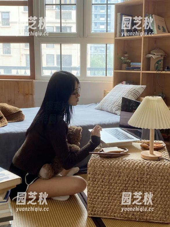 秀人网 - 探索妙可可Cheese的黑白魅力：独特图片原图让你心动不已.txt