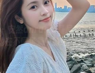 秀人网 – 安然anran比基尼写真系列：观看她在不同场景中的迷人合集.txt