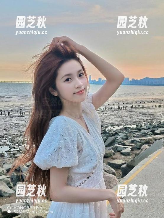 秀人网 - 安然anran比基尼写真系列：观看她在不同场景中的迷人合集.txt