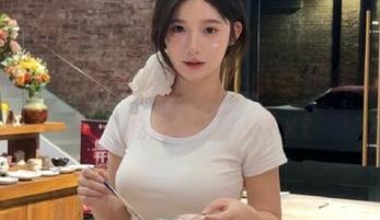 秀人网 – 最新写真更新！小兔纯纯穿白衬衫，俏皮又迷人.txt