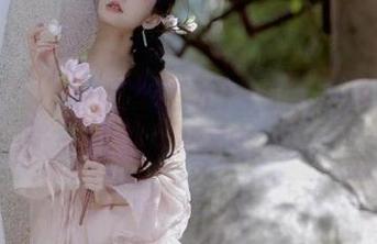 秀人网 – 小小白思宜长腿写真专辑：每一张美图都是华丽诠释.txt