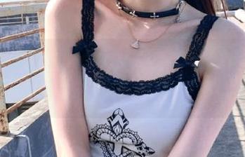 秀人网 – 小雨baby比基尼写真：在高清照片中演绎专属的夏日浪漫与自由.txt