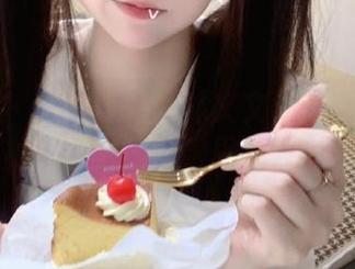 秀人网 – 私房风尚：林文文的秘书主题白衬衫图包让你眼界大开.txt