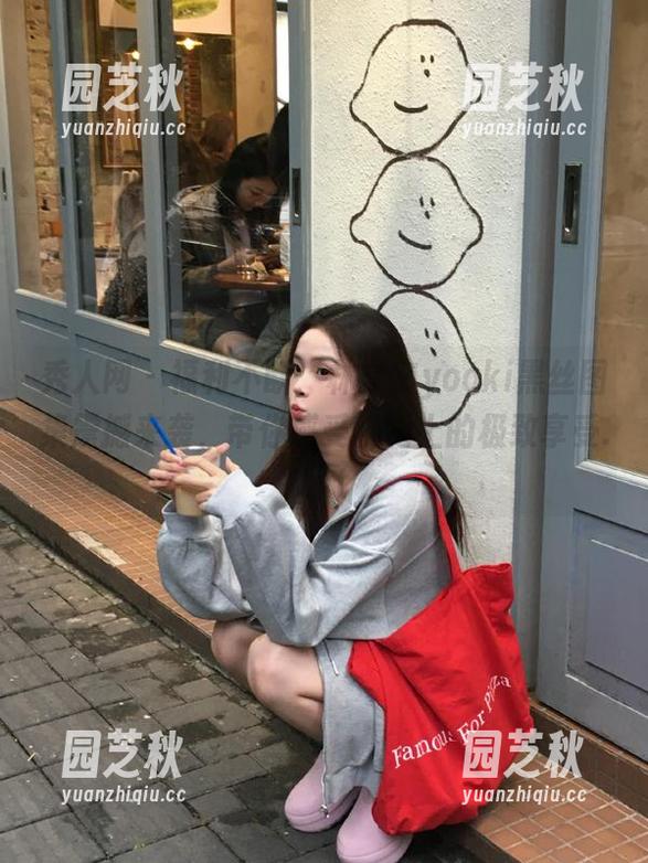 秀人网 - 福利不断：林文文yooki黑丝图集震撼来袭，带你感受视觉上的极致享受.txt