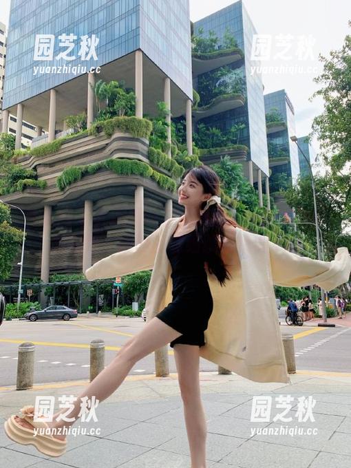 秀人网 - 大胆揭示江淑影river美脚的私房图包，静静品味细腻与优雅.txt