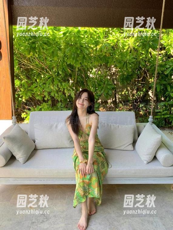 秀人网 - 這個冬天，沐沐baby毛衣套图教你如何优雅地穿搭毛衣！.txt