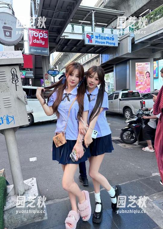 秀人网 - 礼服的浪漫私拍：王俪丁在写真中盛放出的青春与活力之美.txt