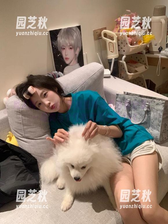 秀人网 - 玥儿玥学姐独特写真合集分享：一场美与个性的完美邂逅.txt