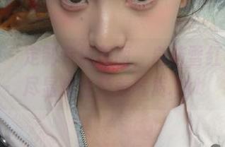 秀人网 – 定制专属美丽，白茹雪红裙写真尽显女性柔美气质.txt