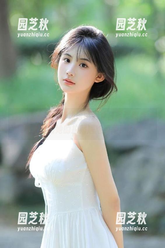 秀人网 - 跟着舒林培畅游夏日写真图库，看看我和她的拍照尴尬瞬间！.txt