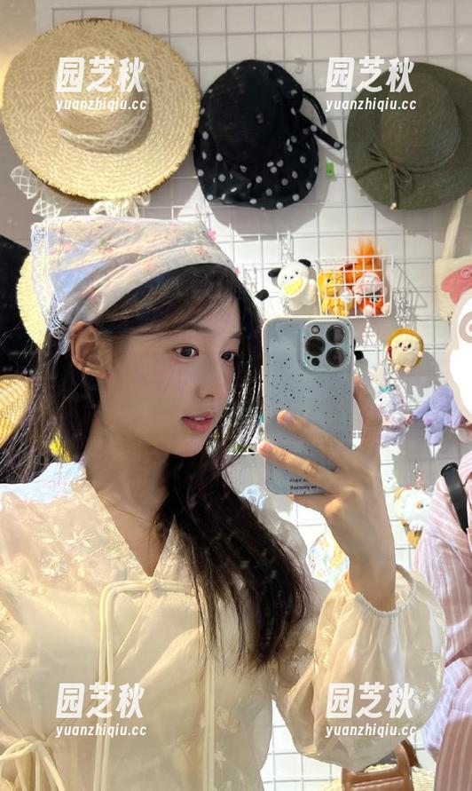 秀人网 - 软软Roro带你进入泳装写真图册的梦幻海洋之旅.txt