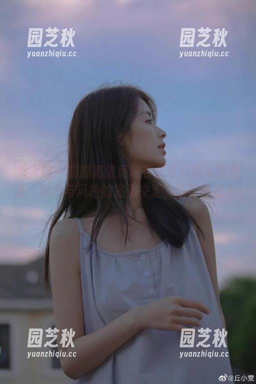 秀人网 - 震撼高清香澄在东京礼服写真合集：魅力与风格的完美交汇，不可错过.txt
