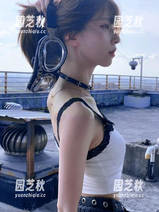 紧急企划 - 私房美图：探索奶昔系列粉色写真带来的视觉盛宴.txt