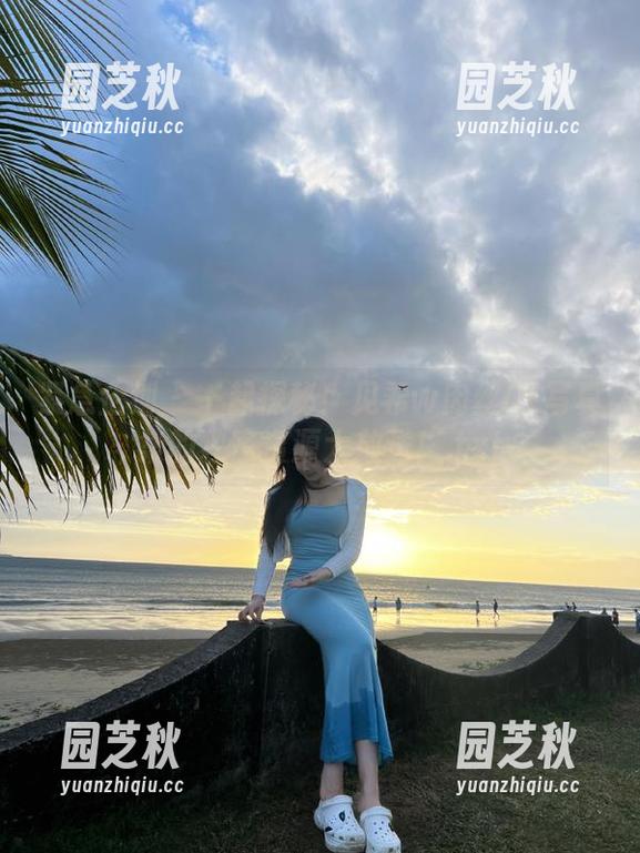 紧急企划 - 一起探秘！见希w肉丝OL写真集的独家资源大放送！.txt