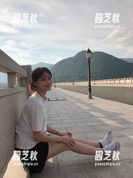 纳丝摄影 - 研儿倾力创作，妹妹特别套图更新，唤醒你的所有感官！.txt