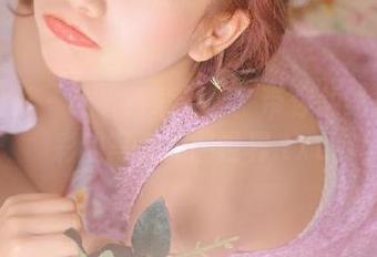 绮梦摄影 – 让“章章长腿”带你领略丰富多彩的写真美图世界.txt