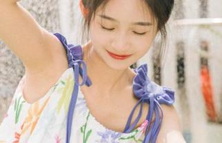 美媛馆 – 观看伊雨蔓Fiona的棉袜魅力，原图中的她散发着无限的青春气息。.txt