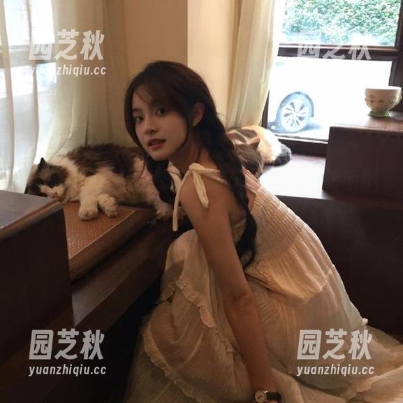 美媛馆 - 沉浸在芝芝Booty的裸足美图中，写真作品诠释无限创意与风格.txt