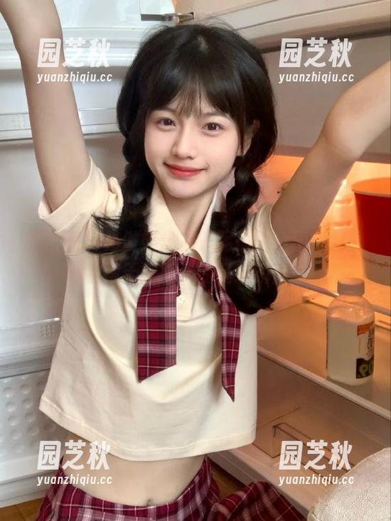 微密圈 - 聂傲娇丝袜玉足原图全面放送，观看她无限魅力的精彩瞬间.txt