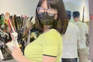 迷人蕾丝与自闭颜球球的无圣光写真，带你走进梦境.txt