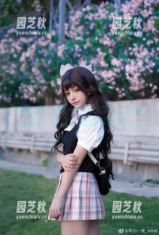 在线图集：芊川一笑MNK带你走进少女的世界，笑容背后的故事探秘.txt