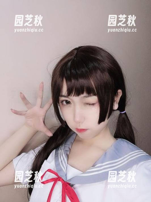 芋圆侑子全新写真更新：蓝格子小清新感受青春气息.txt