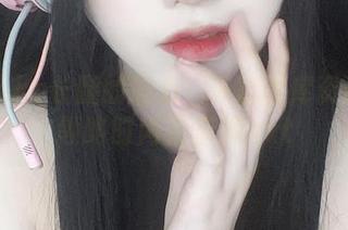 菌烨tako长腿的魅力：丰富图库资源带你领略时尚新潮流.txt