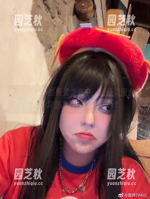 在菌烨tako的死灵之书中，感受美图合集的诡异魅力与独特风格.txt