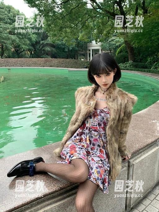 微密圈 - 收藏这组葱油饼er白色写真，免费下载提升你的生活品味.txt
