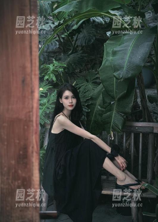 蜜桃社 - 小草莓Berry倾情呈现灰丝写真集，资源分享，让你大开眼界！.txt