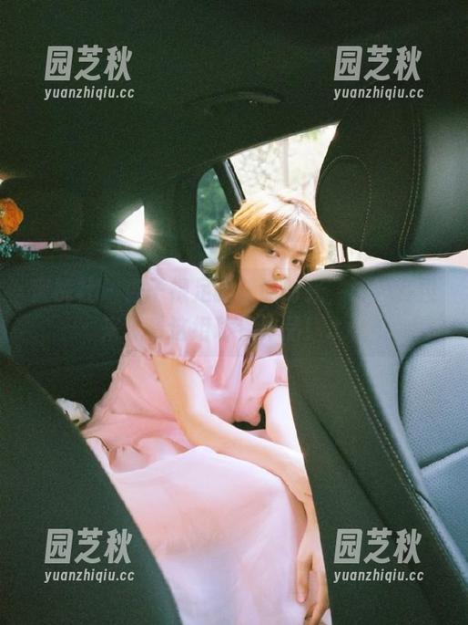 蜜桃社 - 杏子裸足的静谧时光，诚邀各位来观看这组珍贵作品！.txt