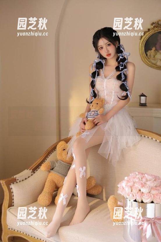 蜜桃社 - 一同走进真希的可爱世界：写真原图帮你发现她的魅力.txt
