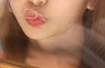 蜜桃社 – 水手服下的米琪MIKI：清新写真集精彩亮相，快来查看最新更新！.txt