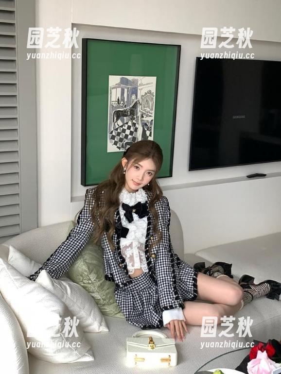 蜜桃社 - 韩贝贝全套温柔写真系列，独家下载带你感受不同氛围.txt