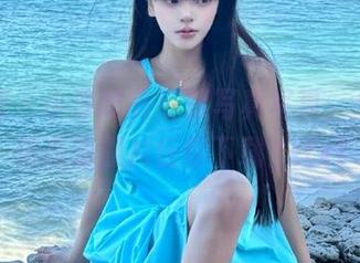 袜啵啵 – 小淳唯美脚部写真写真，免费提供高清照片任你下载！.txt