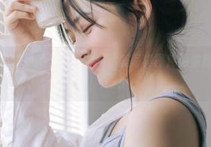 袜啵啵 – 泡芙学妹的天真笑容，精美写真图库为你提供无限资源！.txt