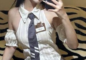 袜啵啵 – 一起来欣赏苏苏的高跟凉鞋写真，别说我没警告你要把心收好！.txt
