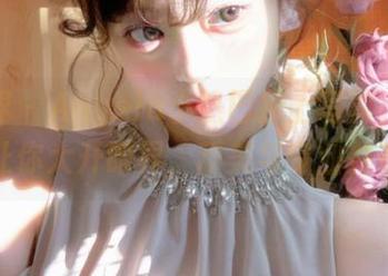 语画界 – Angela小热巴护士写真，高清图册让你大开眼界，甜美与专业并存.txt