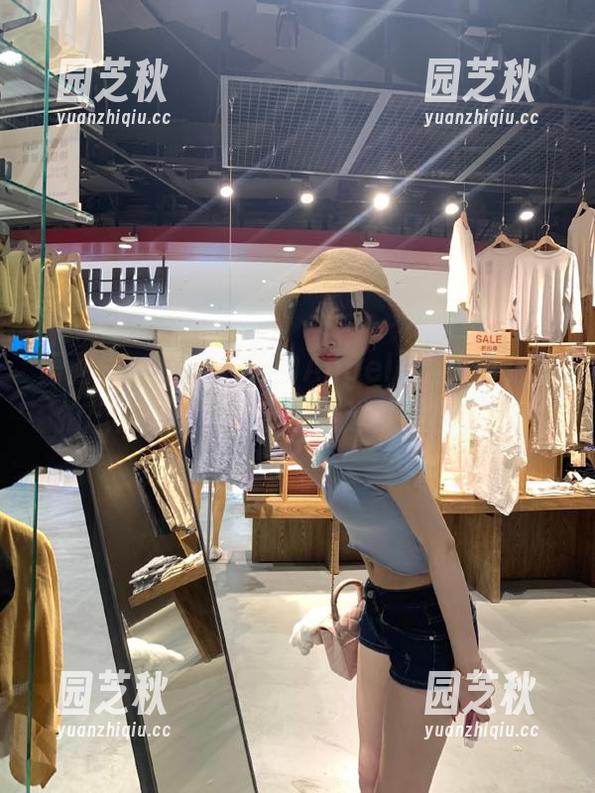 语画界 - 让人心动的Angela小热巴，私拍旗袍美腿美图带你走进梦幻世界.txt