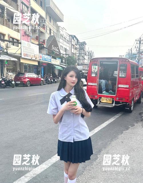 语画界 - Miko酱的私房自拍作品，展现她最真实的一面与独特魅力.txt