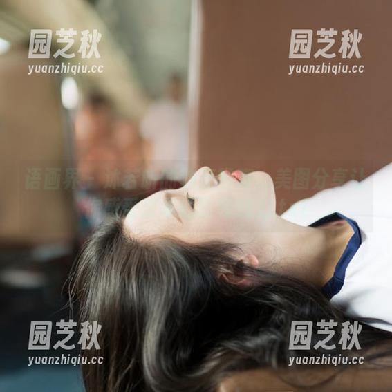 语画界 - 沐若昕的油亮写真：美图分享让你感受艺术的独特魅力.txt
