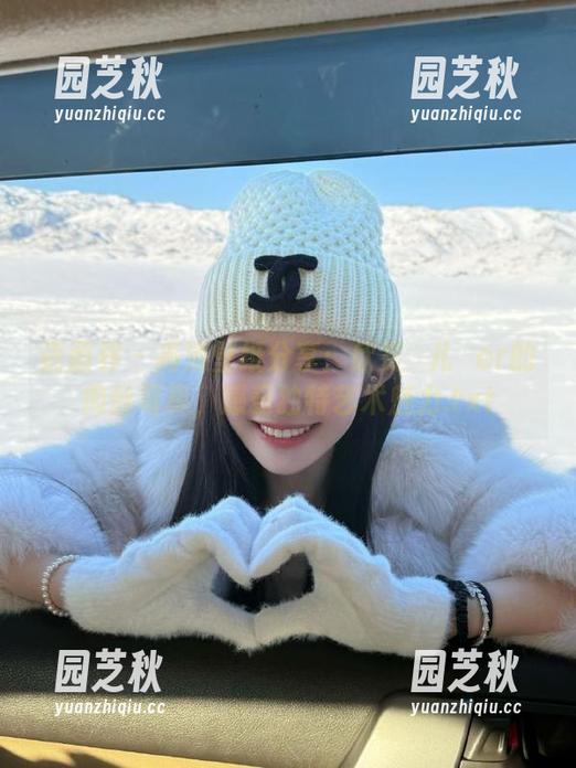 语画界 - 高清壁纸分享：欣赏玥儿玥er的肉丝写真，感受独特艺术魅力.txt