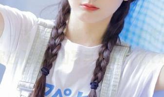 微密圈 – 迷人的五姨太精彩全套作品，带你进入妹妹的写真艺术奇境.txt