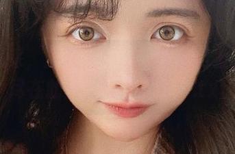 迷人风采，阿寨寨ninjaOL液化上衣美图尽在此处，快来下载！.txt