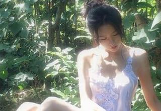 青豆客 – Lee小棠独家私房美图：牛仔裤可以这么搭，真是颠覆三观.txt