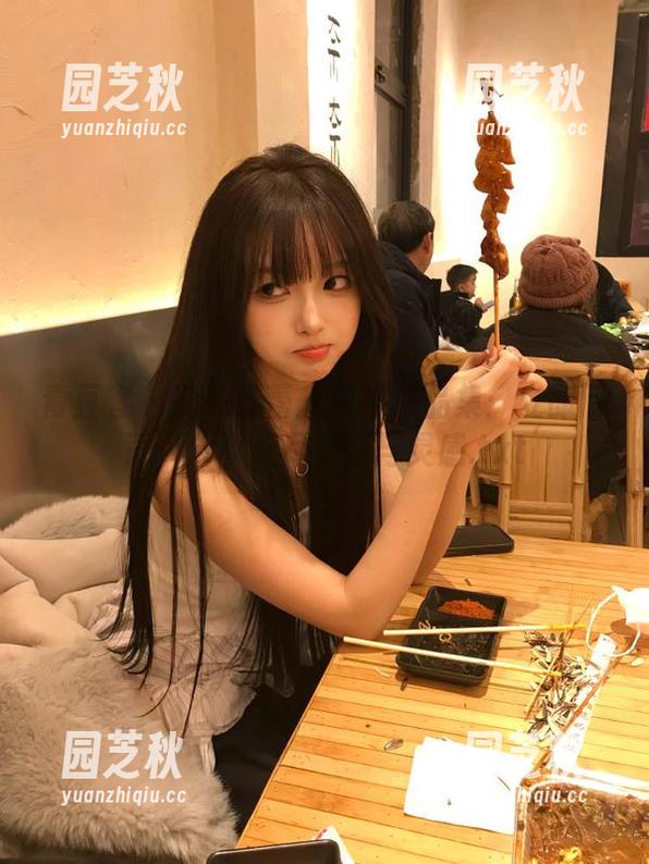 青豆客 - 孔一红蕾丝风格作品集：立即下载，分享无尽美好与灵感.txt
