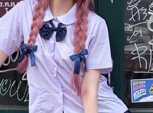 青豆客 – 灰丝与私房写真：王语纯展现不一样的女性魅力与自信.txt
