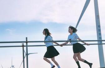 青豆客 – 从可爱到迷人，谭晓彤的写真分享让每一瞬间动人心弦.txt