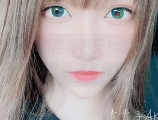 定制图集带你领略青青子Js的黑白世界，静享那份淡雅与纯粹.txt
