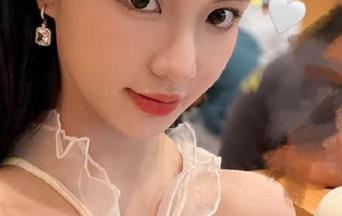 魅妍社 – 被黑白洗礼的小热巴：10张高清图集让你无法自拔的美丽.txt